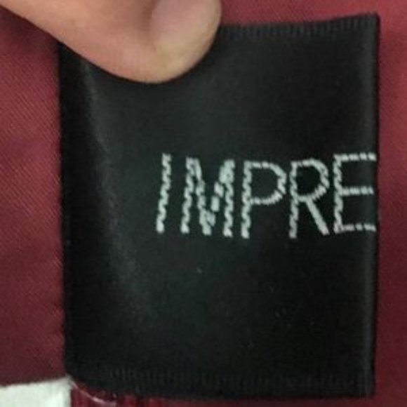 Impression Maroon Two Piece Gown Size 2 - Picture 5 of 7